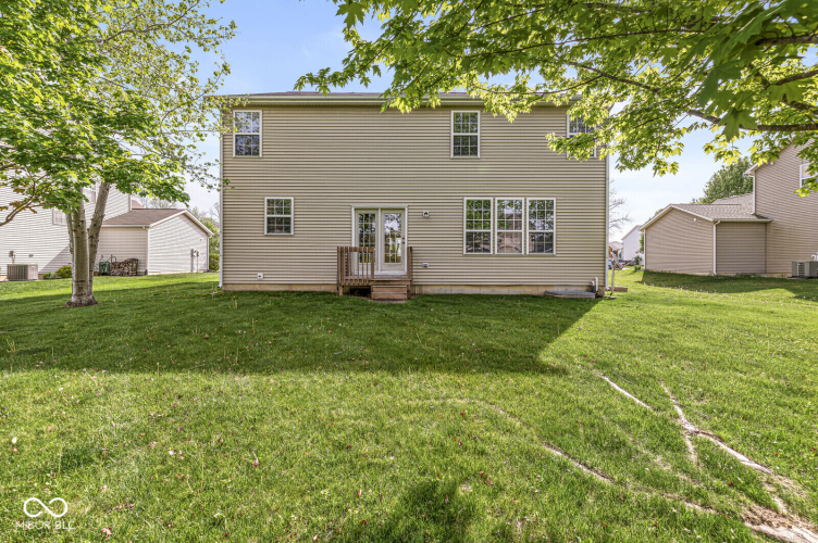 Listing Image 5