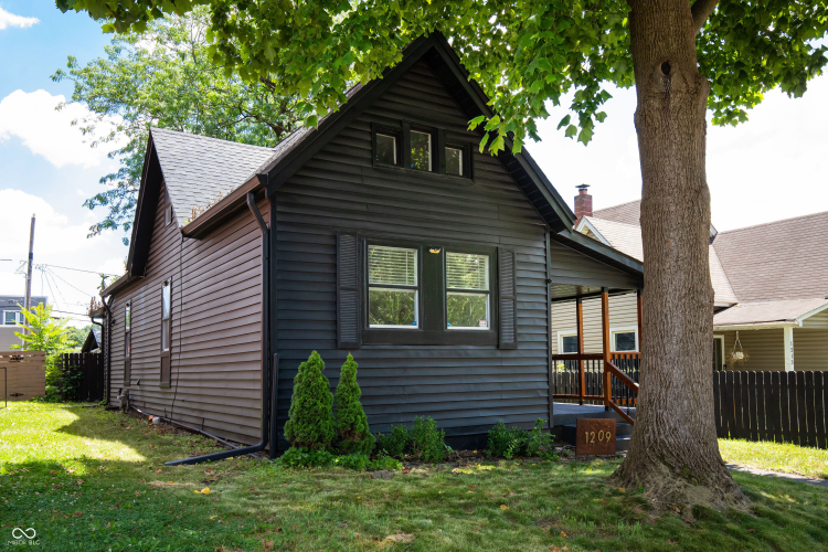 Listing Image 3