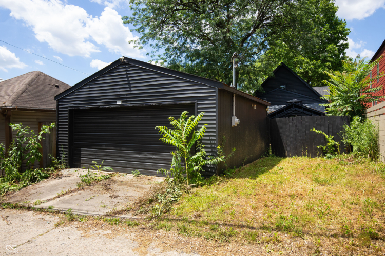 Listing Image 46