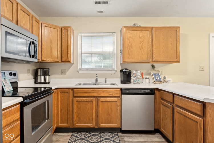 Listing Image 14
