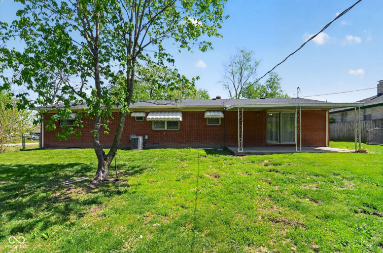 Listing Image 6