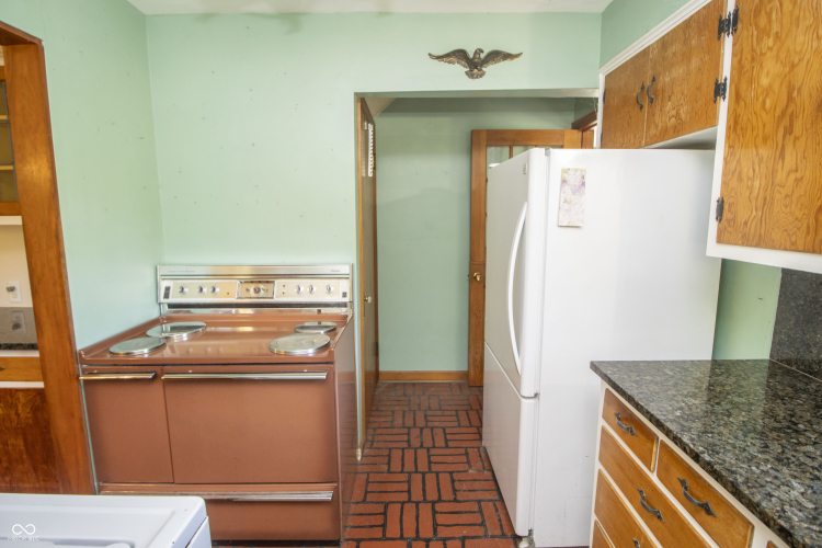 Listing Image 13