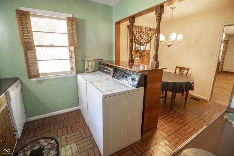 Listing Image 14