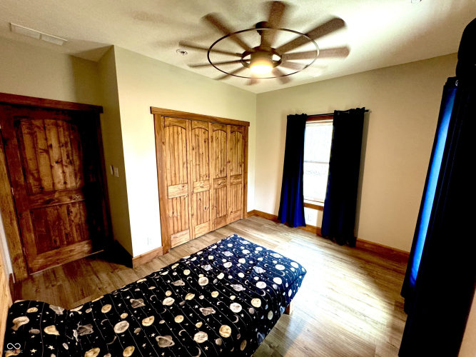 Listing Image 105