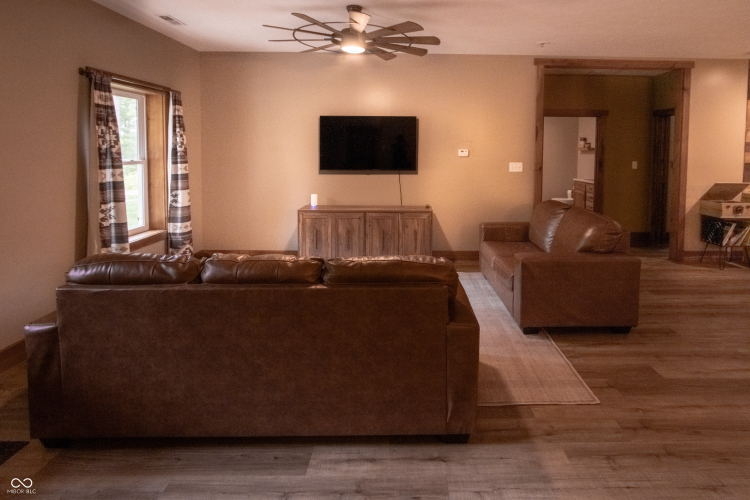 Listing Image 127