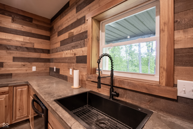 Listing Image 130