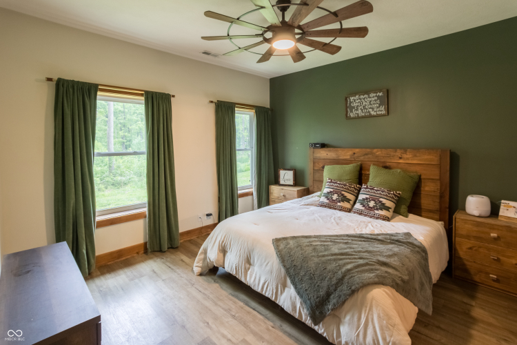 Listing Image 132