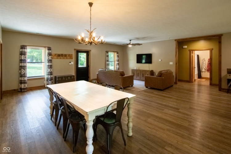 Listing Image 140