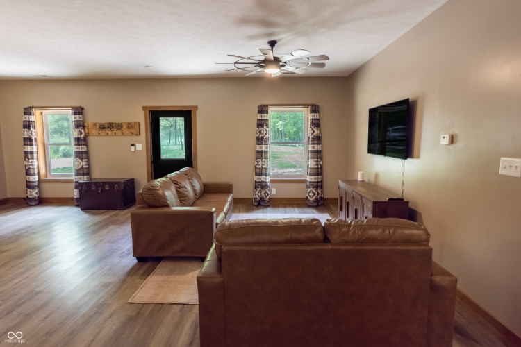 Listing Image 142