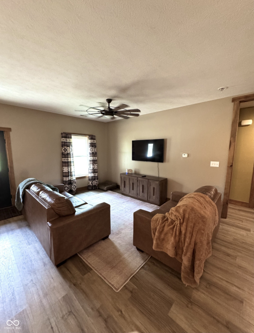 Listing Image 57