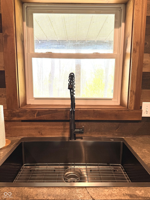 Listing Image 80