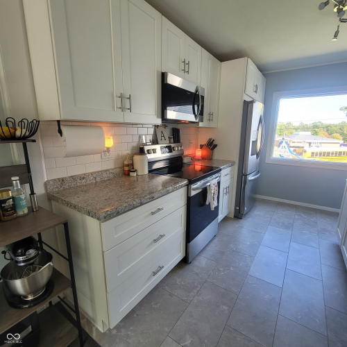 Listing Image 15