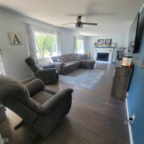 Listing Image 20