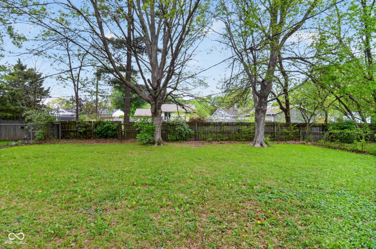Listing Image 8