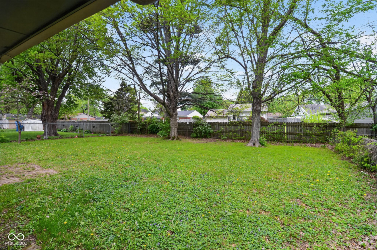 Listing Image 9