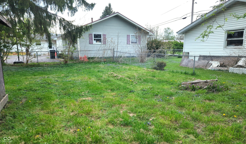 Listing Image 11