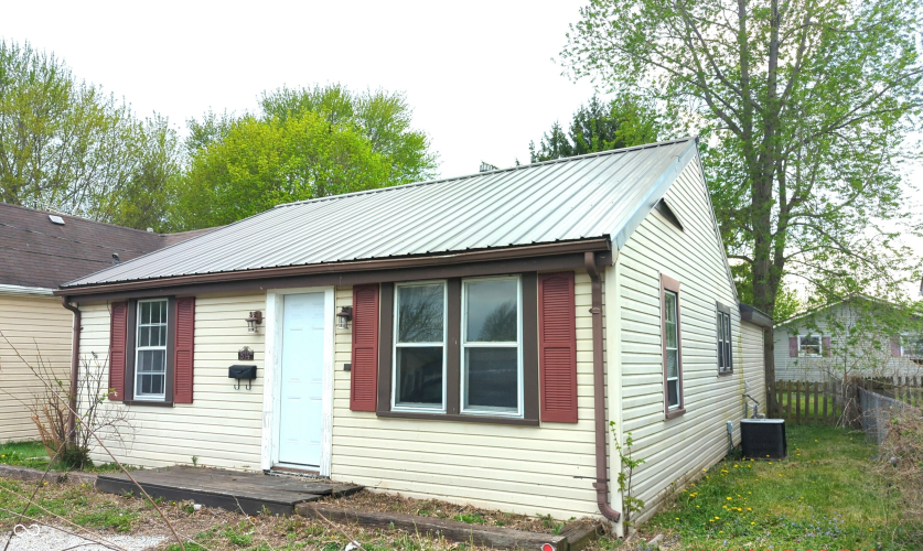 Listing Image 3