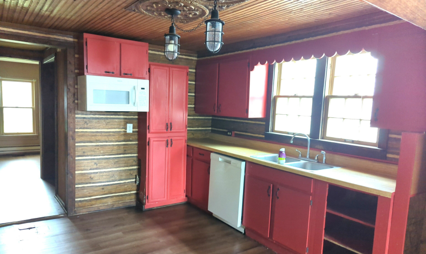 Listing Image 6
