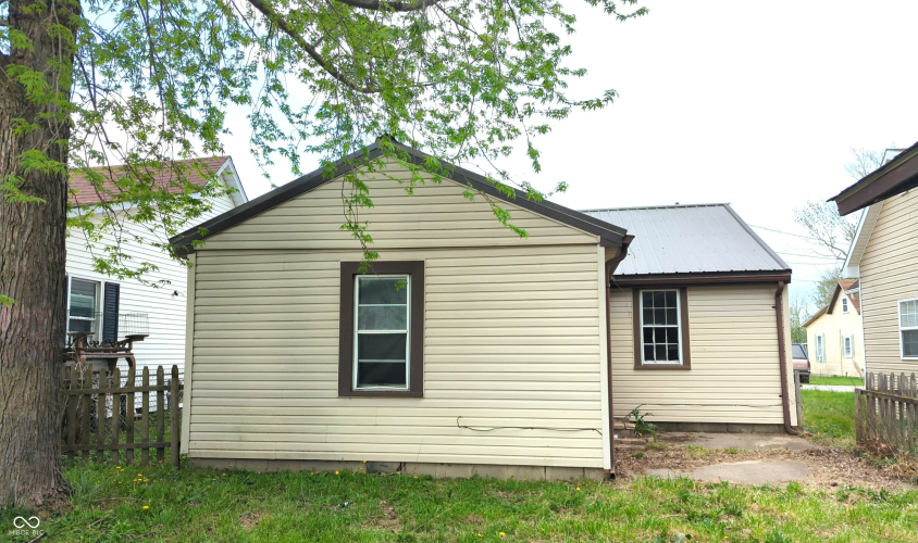 Listing Image 10