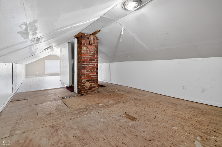 Listing Image 28
