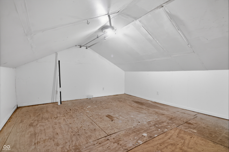 Listing Image 29