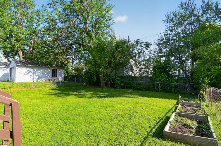 Listing Image 8