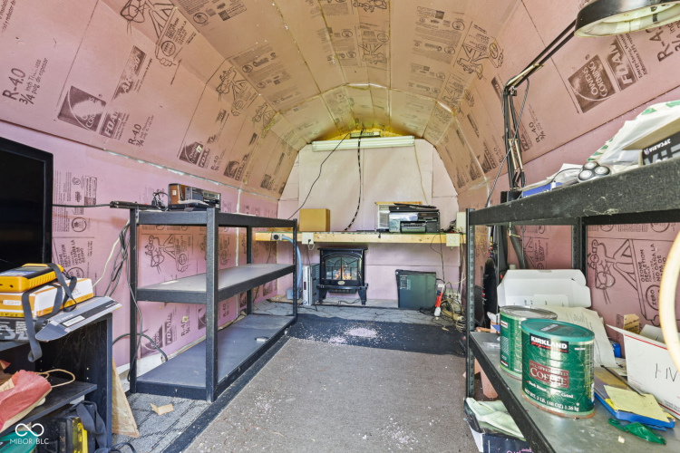 Listing Image 32