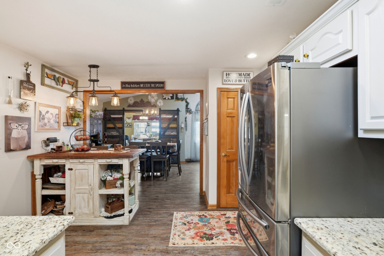 Listing Image 13