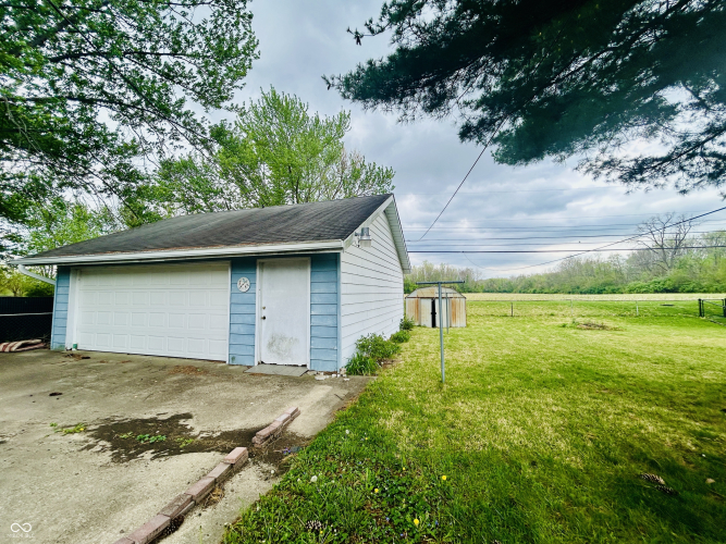Listing Image 17