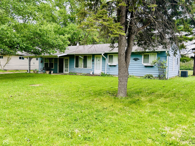 Listing Image 4