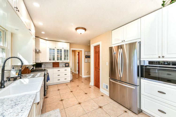 Listing Image 18