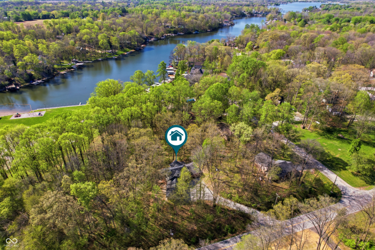 Listing Image 4