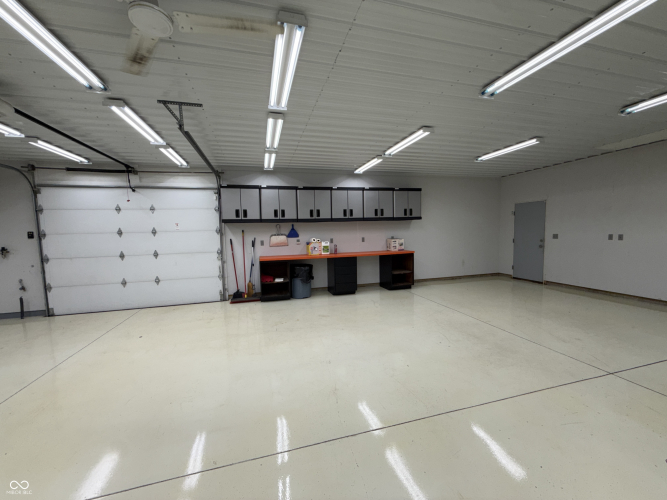 Listing Image 24