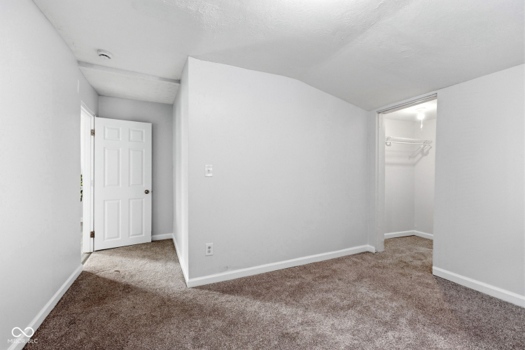 Listing Image 24