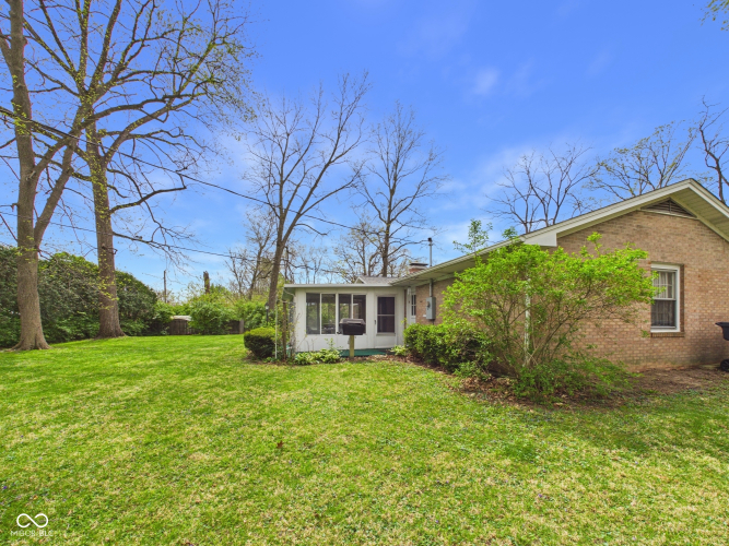Listing Image 5