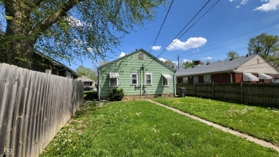 Listing Image 10
