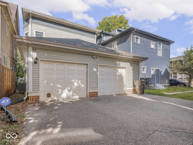 Listing Image 44
