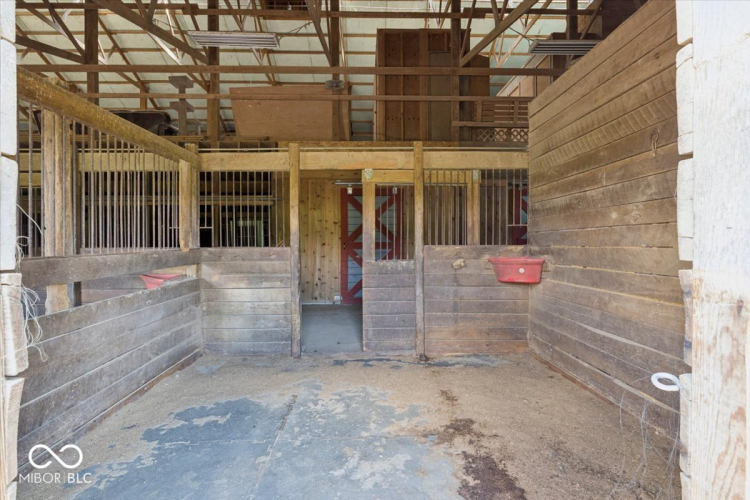 Listing Image 41