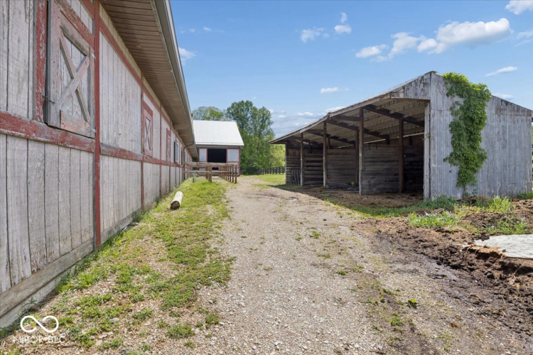 Listing Image 45