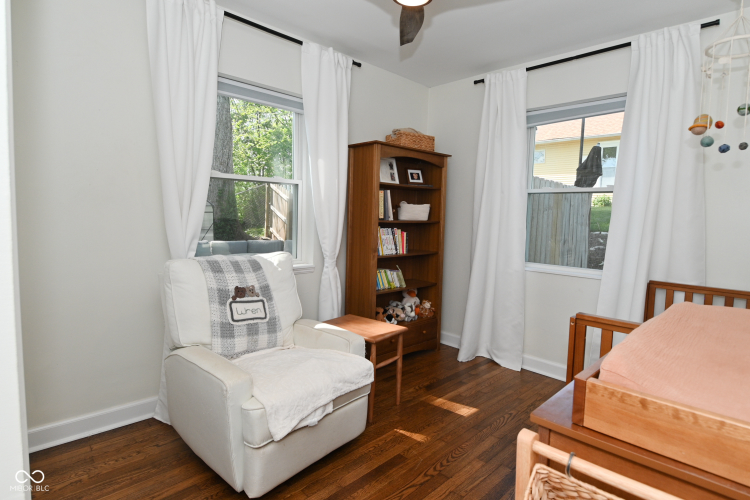 Listing Image 19