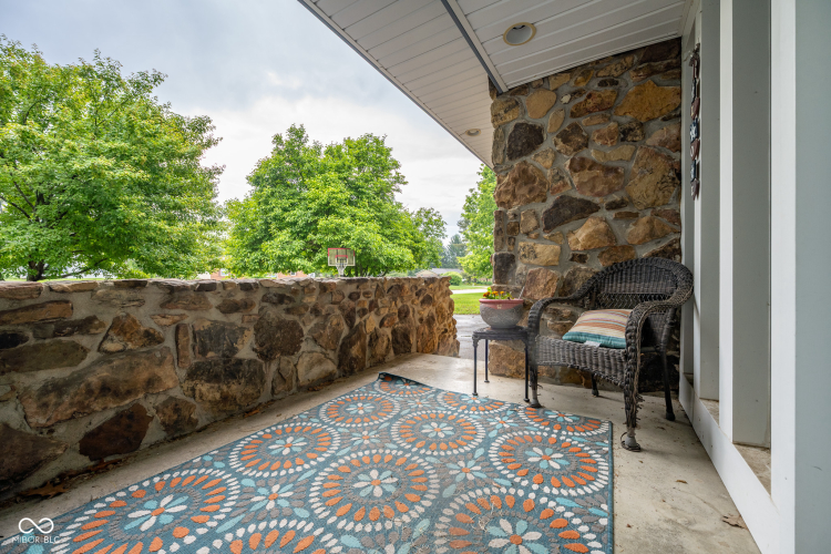Listing Image 82