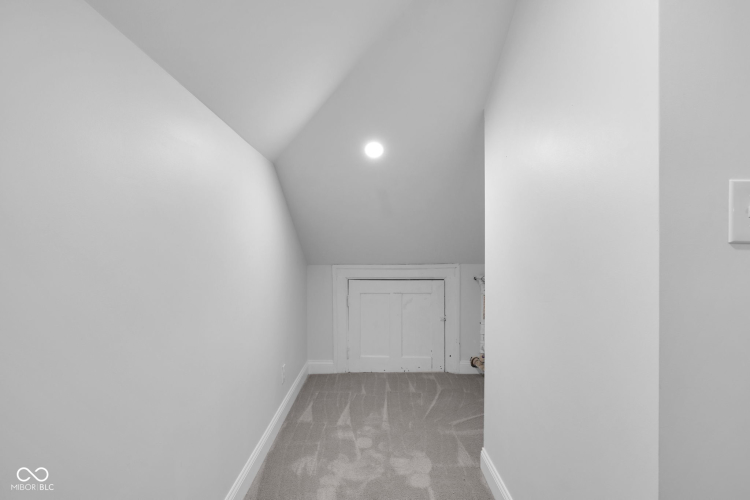 Listing Image 49