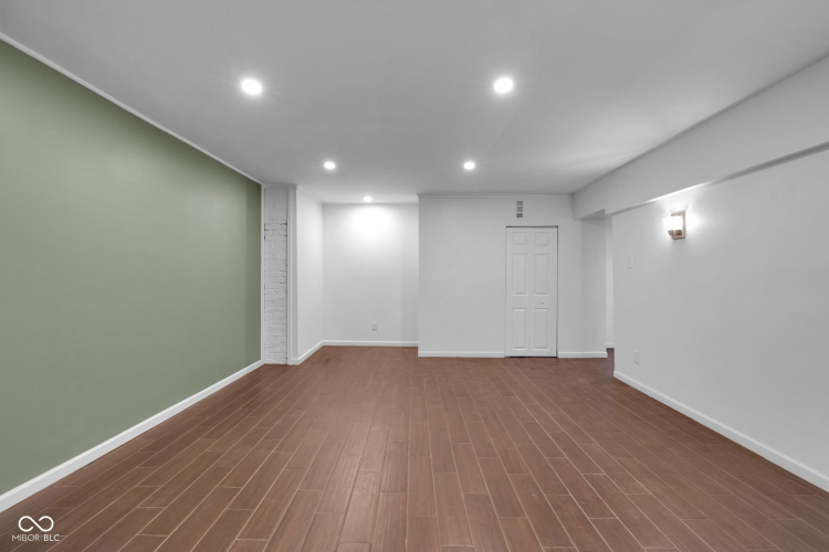 Listing Image 51