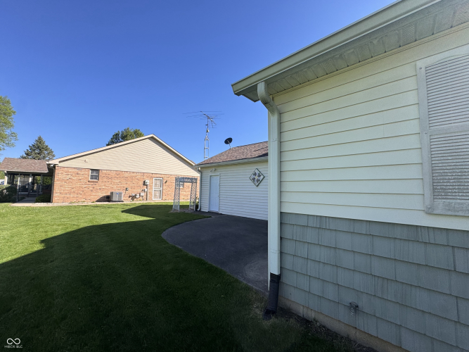 Listing Image 40