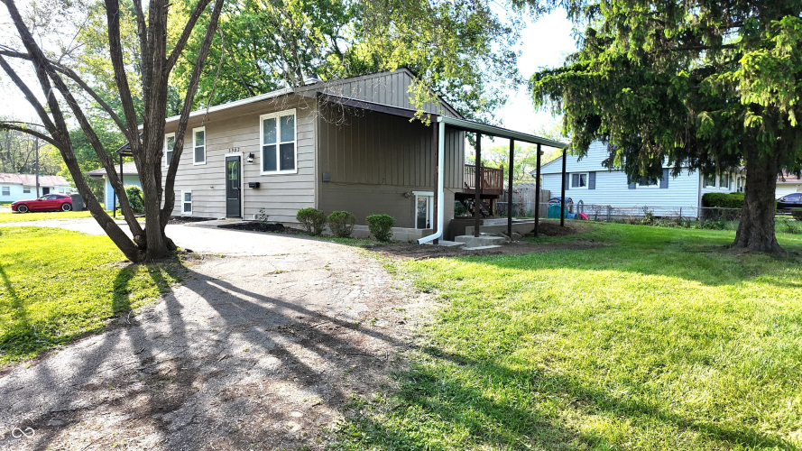 Listing Image 3