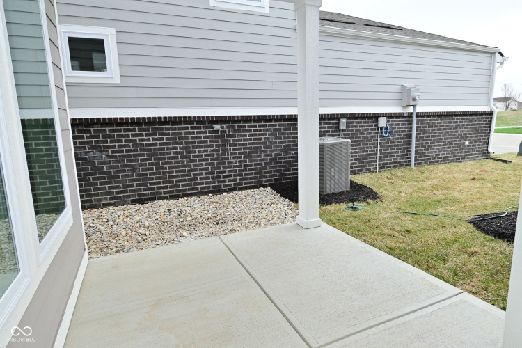 Listing Image 46