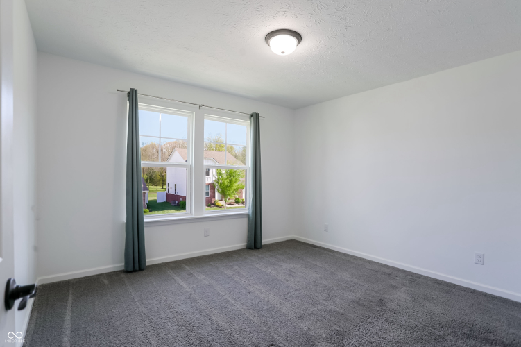 Listing Image 28