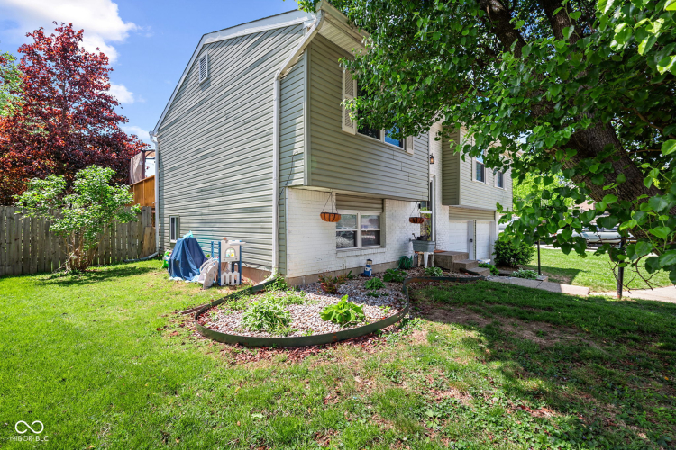 Listing Image 5