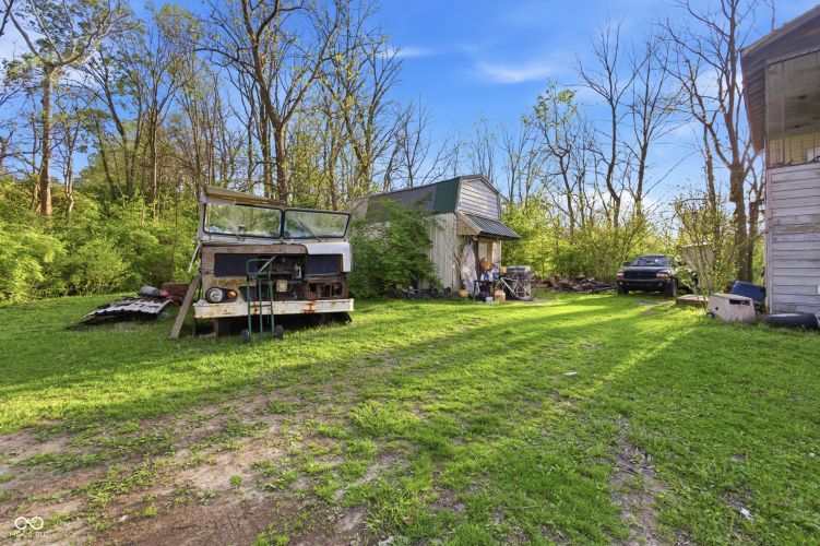 Listing Image 9