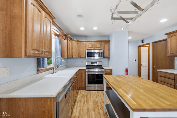 Listing Image 13